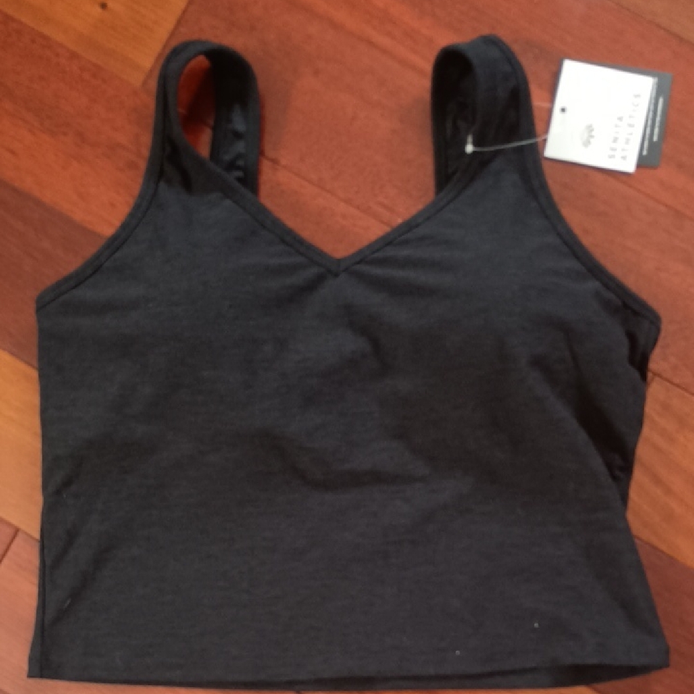 NWT Senita Athletics Dynamic Heathered Dark Gray Crop